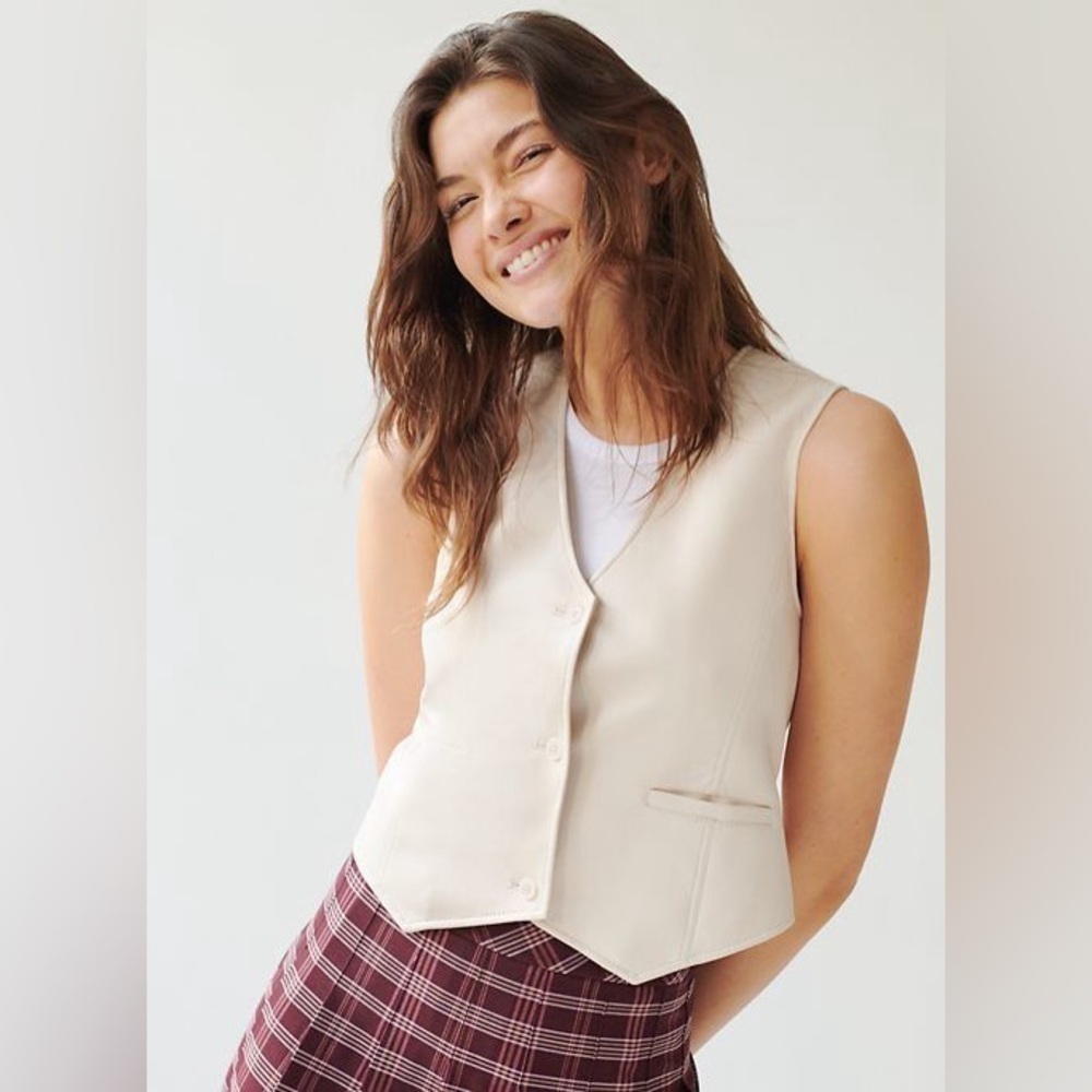 Aritzia Sunday Best Zoey Vest